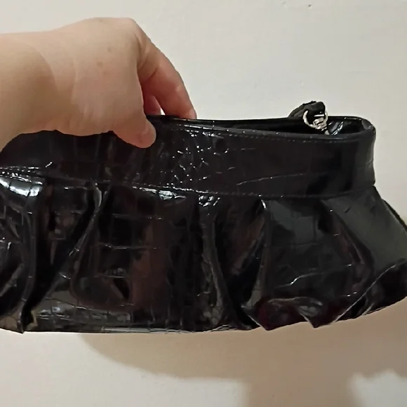 NWOT🎁 FREE GIFT INCLUDED🎁Elegant Black Crocodile-Embossed Women's Clutch - Picture 10 of 13